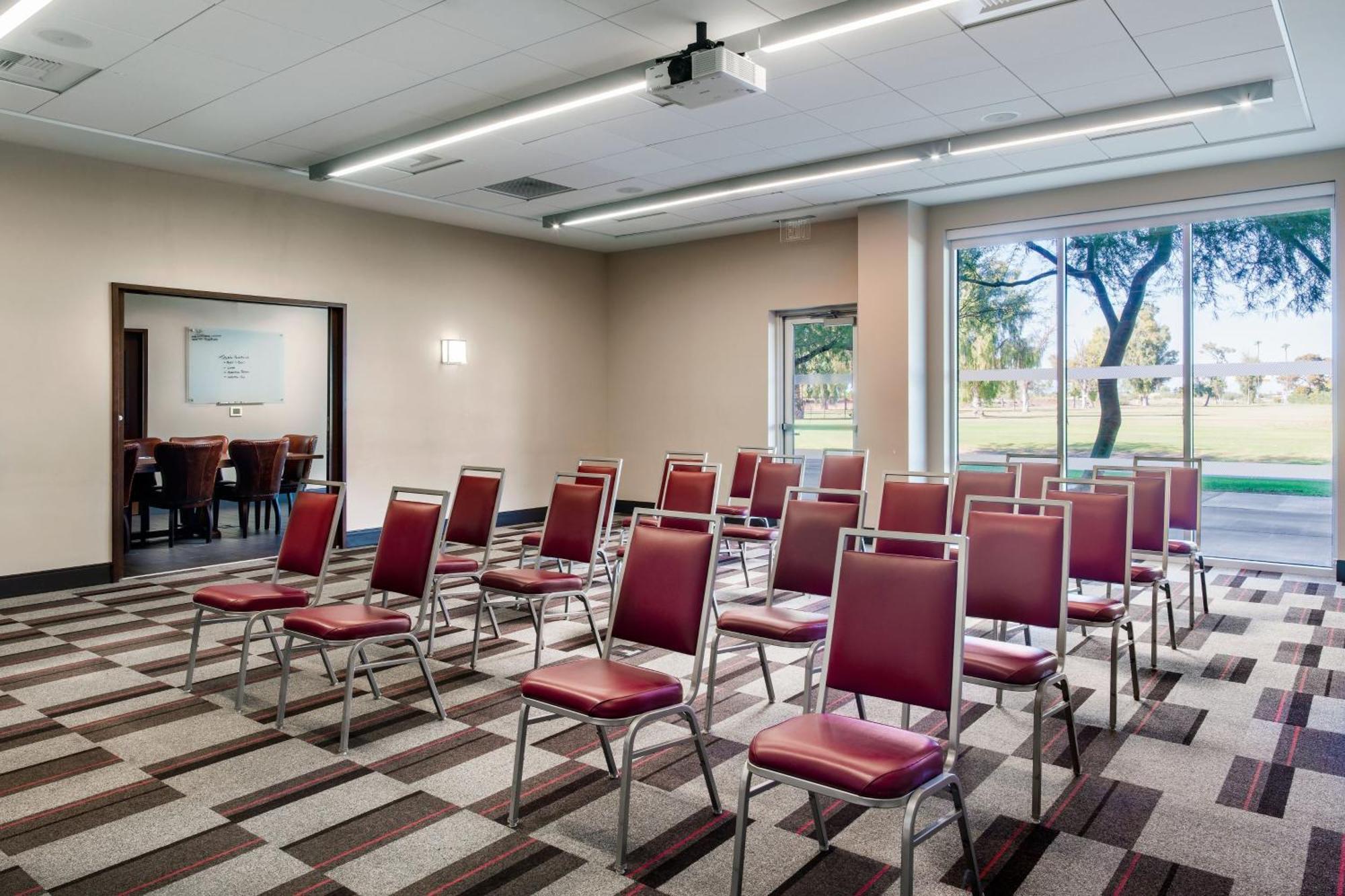 Four Points By Sheraton At Phoenix Mesa Gateway Airport Extérieur photo