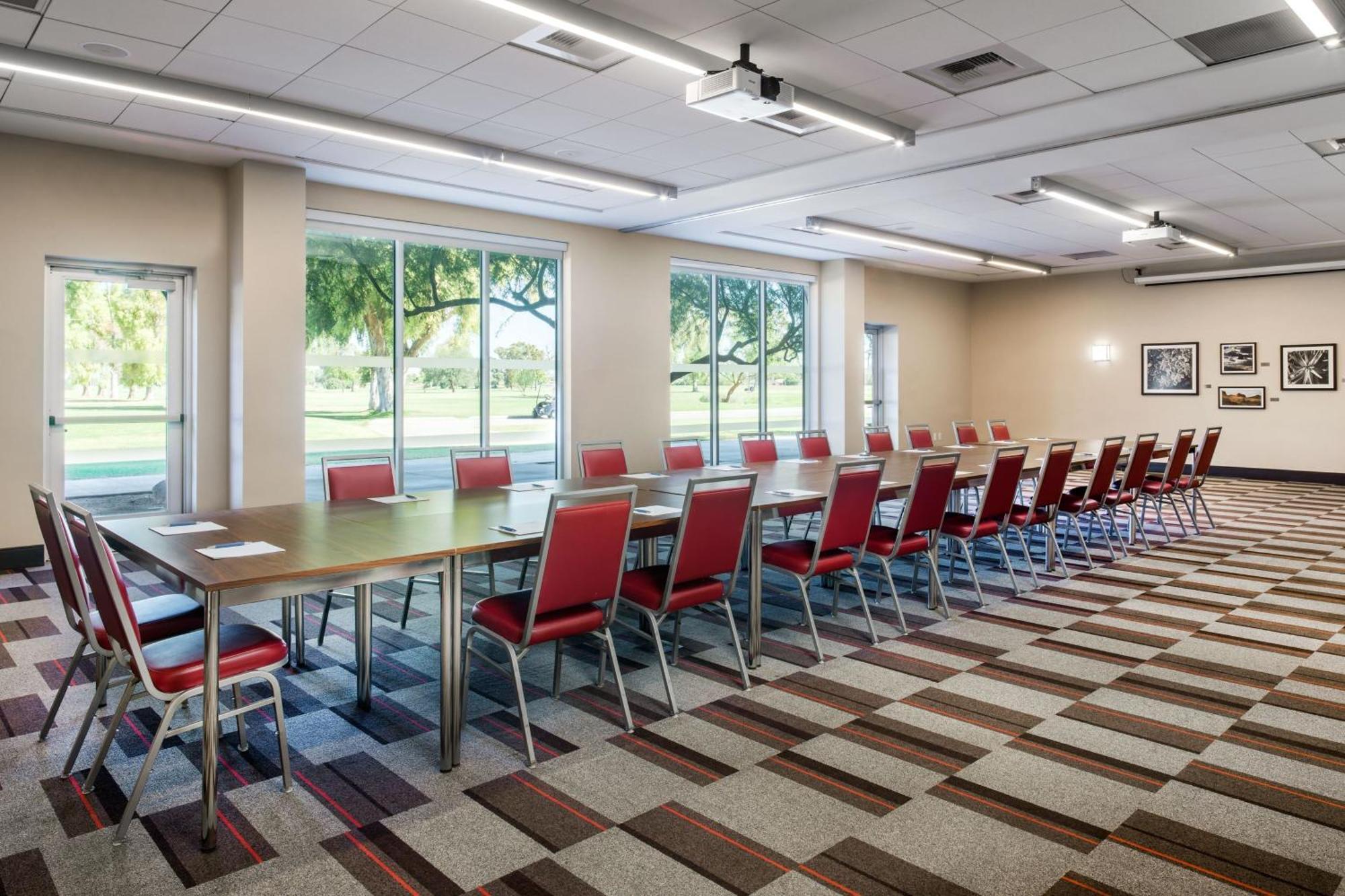 Four Points By Sheraton At Phoenix Mesa Gateway Airport Extérieur photo