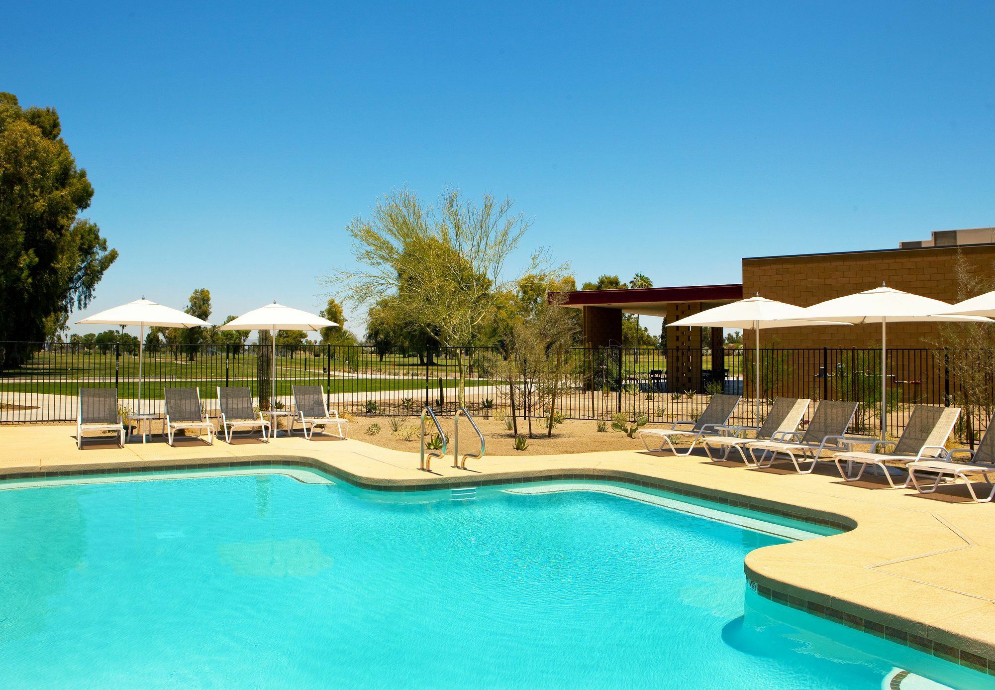 Four Points By Sheraton At Phoenix Mesa Gateway Airport Extérieur photo